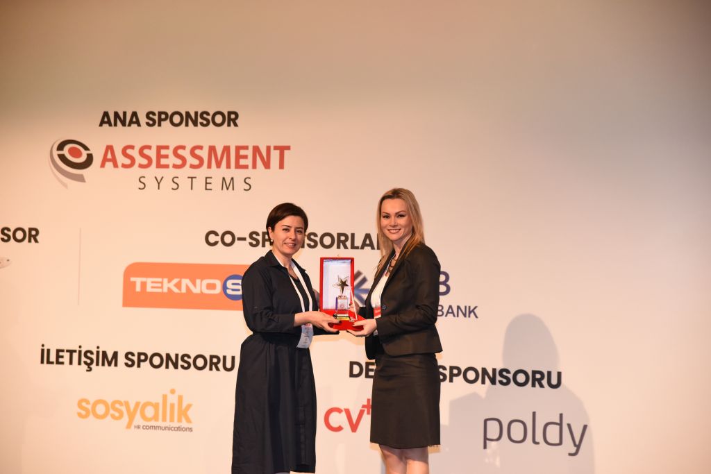 Secretcv HR SUMMIT ÖDÜL TÖRENİ 	056	